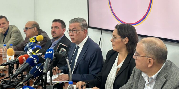 La Plataforma Unitaria se reunió con delegación del gobierno y le ...
