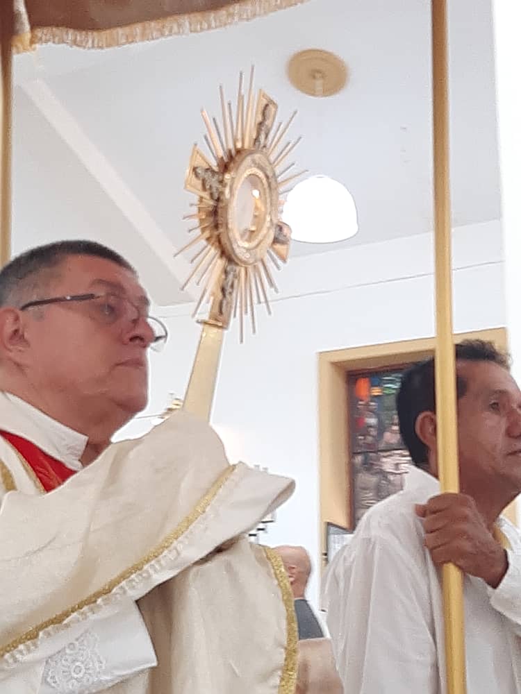 La Cofradía del Santísimo Sacramento de parroquia Catedral cumple 28 ...